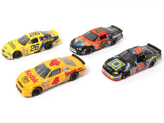 Lot 190 - DIVERS (4)