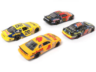 Lot 190 - DIVERS (4)