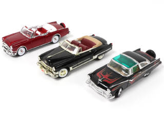 Lot 269 - DIVERS (3)