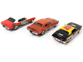 Lot 236 - ERTL (USA) (3)