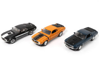 Lot 240 - ERTL (USA) (3)