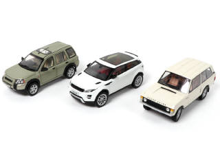 Lot 270 - DIVERS (3)