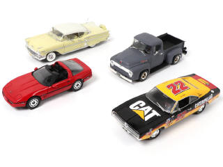 Lot 301 - ERTL (USA) (4)