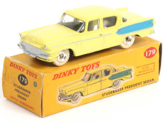 Lot 235 - DINKY TOYS (GB) (1)