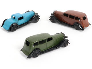 Lot 280 - DINKY TOYS (GB) (3)
