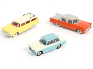 Lot 284 - DINKY TOYS (GB) (3)