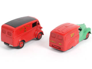 Lot 273 - DINKY TOYS (GB) (2)