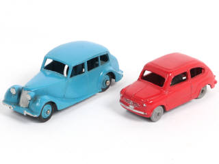 Lot 263 - DINKY TOYS (GB) (2)