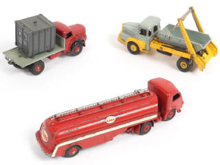 Lot 336 - DINKY TOYS (FRANCE) (3)