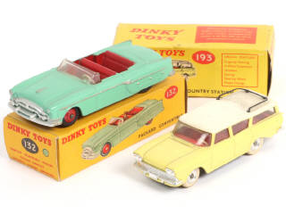 Lot 327 - DINKY TOYS (FRANCE) (2)