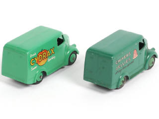 Lot 272 - DINKY TOYS (GB) (2)