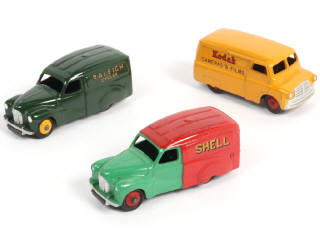 Lot 286 - DINKY TOYS (GB) (3)
