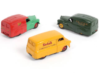 Lot 286 - DINKY TOYS (GB) (3)