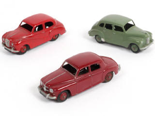 Lot 281 - DINKY TOYS (GB) (3)