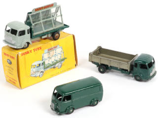 Lot 339 - DINKY TOYS (FRANCE) (3)