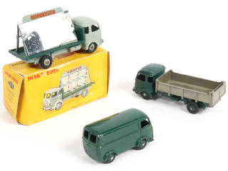 Lot 339 - DINKY TOYS (FRANCE) (3)