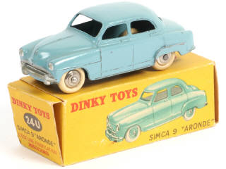 Lot 304 - DINKY TOYS (FRANCE) (1)