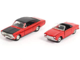 Lot 322 - DINKY TOYS (FRANCE) (2)