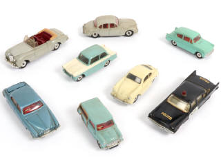 Lot 294 - DINKY TOYS (GB) (8)