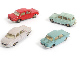 Lot 345 - DINKY TOYS (FRANCE) (4)
