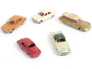 Lot 351 - DINKY TOYS (FRANCE) (5)