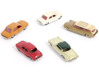 Lot 351 - DINKY TOYS (FRANCE) (5)