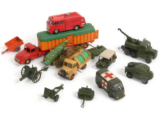 Lot 298 - DINKY TOYS (11)