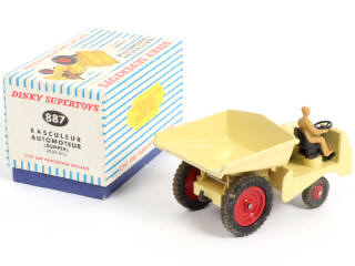 Lot 311 - DINKY TOYS (FRANCE) (1)