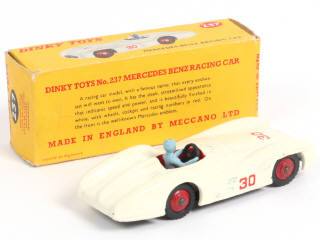 Lot 269 - DINKY TOYS (GB) (1)