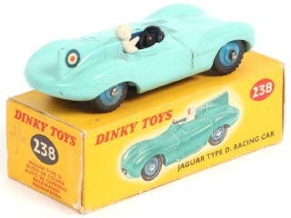 Lot 267 - DINKY TOYS (GB) (1)