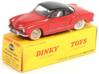 Lot 327 - DINKY TOYS (FRANCE) (1)