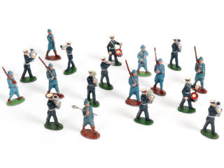 Lot 4 - DIVERS (18)