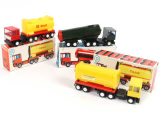 Lot 135 - DIVERS (RDA) (3)