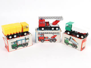 Lot 134 - DIVERS (RDA) (3)