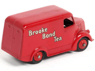 Lot 260 - DINKY TOYS (GB) (1)