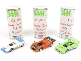 Lot 233 - DIVERS (3)