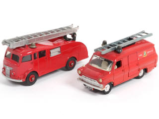 Lot 320 - DINKY TOYS (GB) (2)