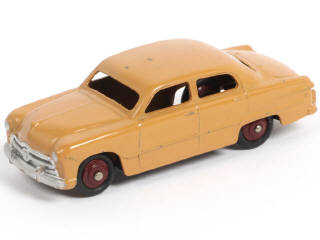 Lot 255 - DINKY TOYS (GB) (1)
