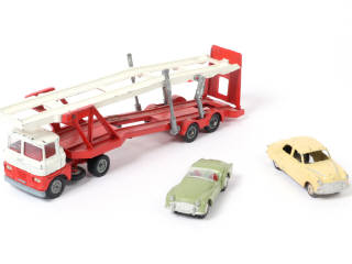 Lot 173 - CORGI TOYS (GB) (3)