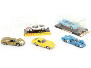 Lot 70 - DIVERS (5)