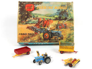 Lot 237 - CORGI TOYS (GB) (5)