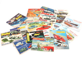 Lot 2 - DINKY TOYS (19)