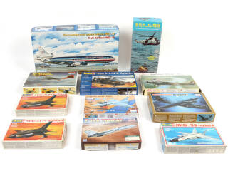 Lot 46 - DIVERS (11)