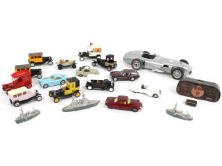 Lot 189 - DIVERS (19)