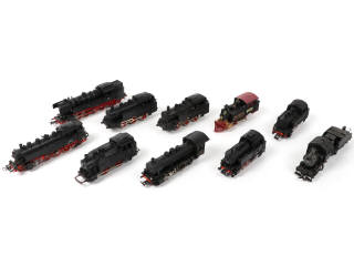 Lot 26 - DIVERS (HO) (10)