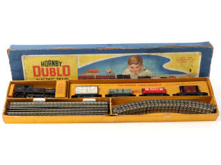 Lot 115 - HORNBY 'HO' (1)