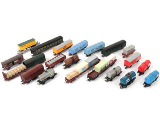 Lot 36 - DIVERS (HO) (20)