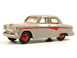 Lot 131 - DINKY TOYS GB (1)