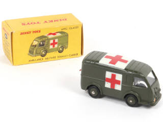 Lot 392 - DINKY TOYS (FRANCE) (1)