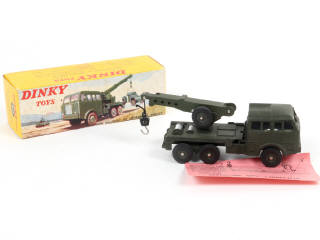Lot 398 - DINKY TOYS (FRANCE) (1)
